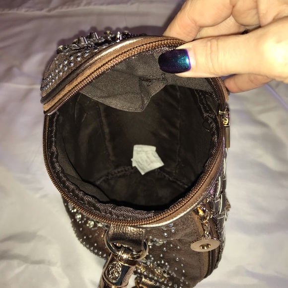 Jeweled Handbag - Picture 6 of 8